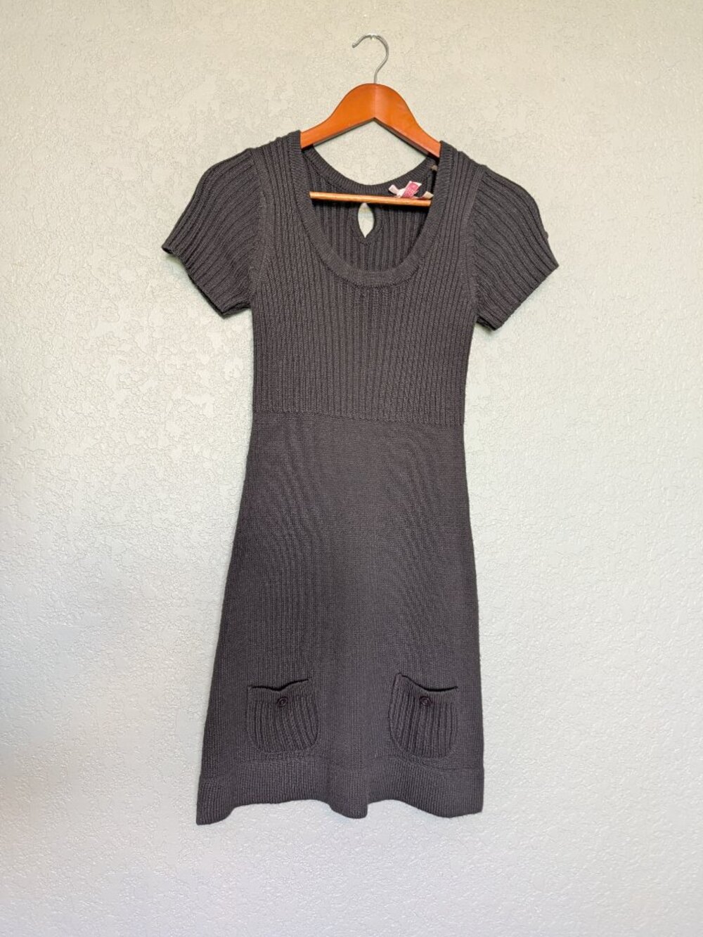 Derek Heart Gray Knit Sweater Dress Small Short Sleeve Pockets Keyhole